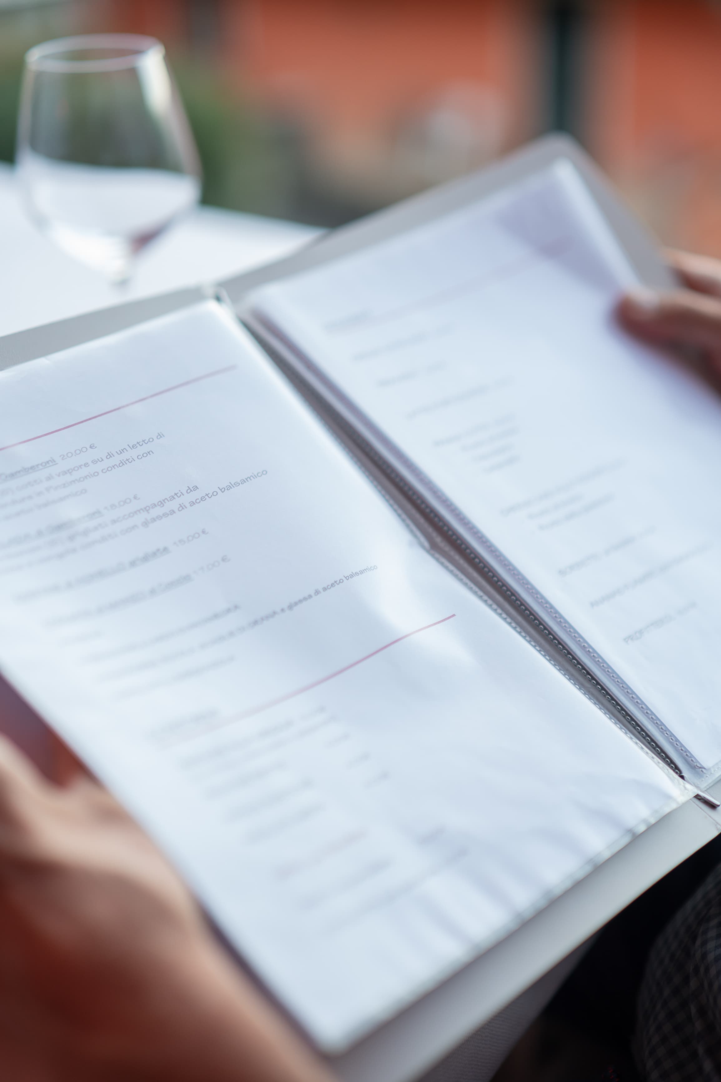 Ospite sfoglia il menù — #ElCaracolXPerience