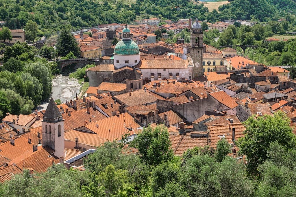 Borgo medievale di Mulazzo e castelli della Lunigiana